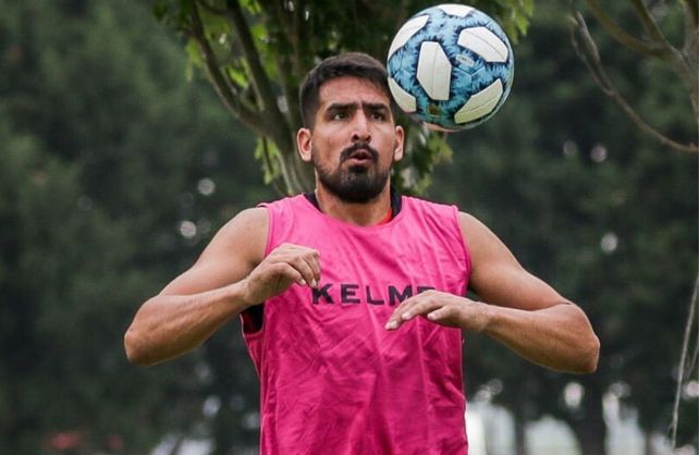 Peñarol vendría abuscar a Lucas Viatri y Colón estaría dispuesto a negociarlo.