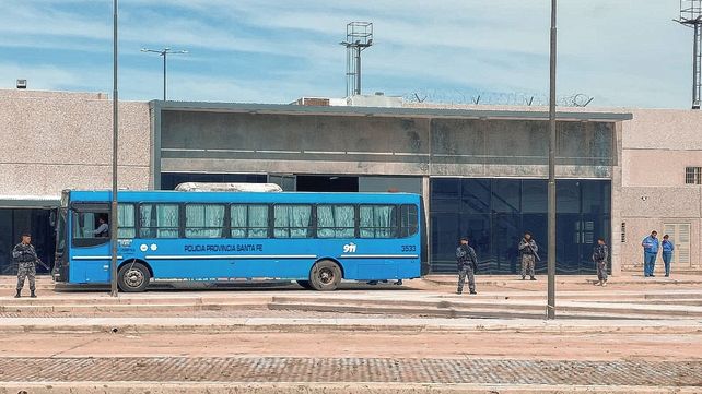 Se concreta el primer traslado de presos a la Alcaidía Regional de Santa Fe
