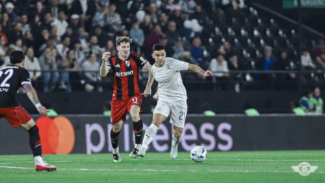 Libertad y River empatan sin goles en Paraguay