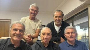 Un grupo de campeones del Mundo de 1986 fue a visitar a Carlos Bilardo