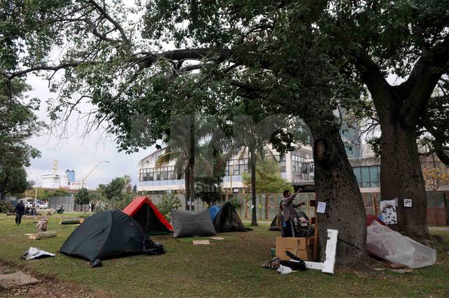 Manifestación. Los defensores se instalaron con carpas