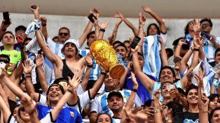 Santiago del Estero está paralizada por la presentación de la Selección Argentina ante Curazao.