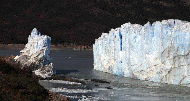El glaciar Perito Moreno rompi&oacute; de madrugada y no se pudo ver la ca&iacute;da