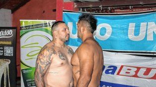 Gonzalo Roldán y Jairo Suárez, cara a cara tras el pesaje. Se enfrentarán a seis rounds en la Noche Espartana.