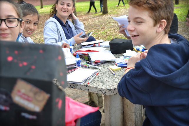 La alegría de aprender afuera del aula. 