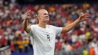 Erling Haaland hizo uno de los goles de Noruega y ya acumula cinco en lo que va del Mundial.&nbsp;