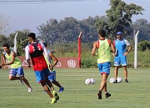 Las dudas de Azconzábal en Unión para visitar a Defensa