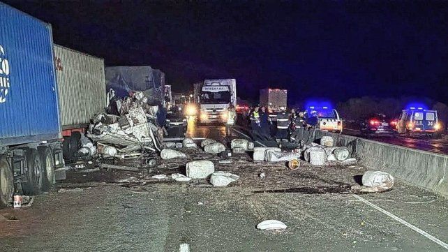 El choque múltiple produjo el corte total de la Autovía Artigas a la altura de Gualeguaychú.