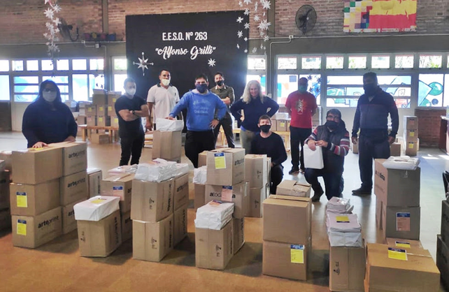 Continúa la distribución de los cuadernos educativos en Santa Fe