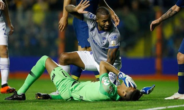 Esteban Andrada se fracturó el maxilar y estará dos meses al margen