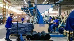 Industrias: la actividad volvió a caer en agosto y acumula una baja del 3% en lo que va del año