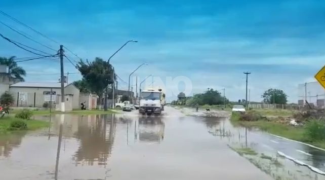 inundado avenida rio peñaloza