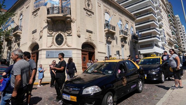 Los taxistas irán a la comisión de Servicios Públicos del Concejo para pedir la aplicación de tarifa nocturna durante todo el día.