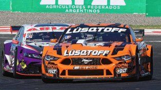 Mauricio Lambiris ganó en Termas y es líder del campeonato de TC