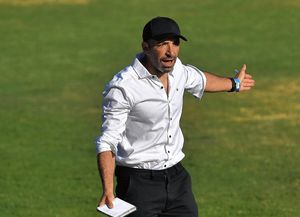 Azconzábal quedó otra vez en el ojo de la tormenta en Unión