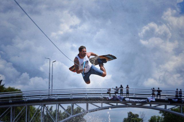 El paranaense Renato Buscema ganó otra medalla en Wakeboard.