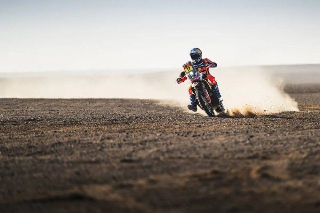 Rally Dakar: Benavides y Yacopini se mantienen en el top 10 en motos y autos