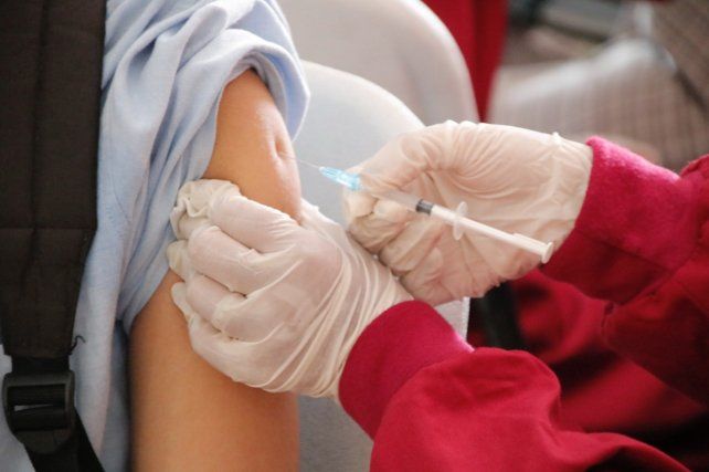 Indemnizarán a quienes hayan tenido algún evento adverso de la vacuna contra el coronavirus