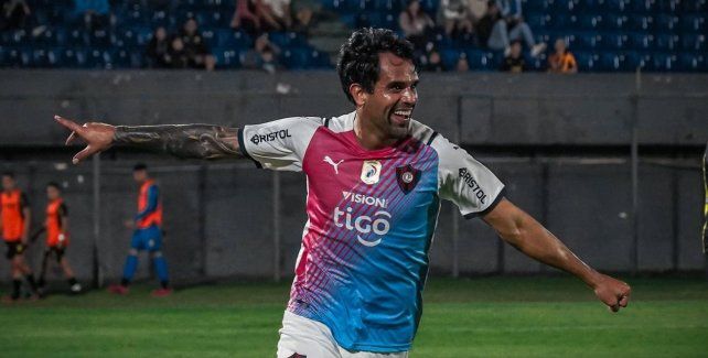 Colón, a un paso de cerrar a un zaguero paraguayo