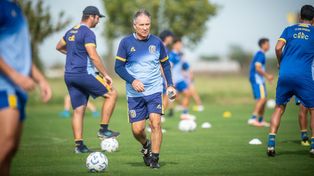 Ariel Holan asumió la conducción del equipo Canalla en noviembre de 2024 y tuvo a disposición el mercado de 2025.
