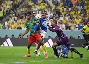 Brasil no puede con el arquero de Camerún y siguen empatando 0 a 0