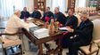 El Papa Francisco. Junto a los obispos del CELAM y el sacerdote entrerriano Pedro Brassesco. El Papa Francisco. Junto a los obispos del CELAM y el sacerdote entrerriano Pedro Brassesco.