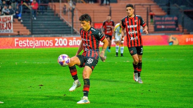 Patronato recibe a Atlético Tucumán con la necesidad de sumar de a tres.
