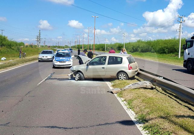 Una mujer resultó herida tras chocar una columna de luz en la circunvalación oeste