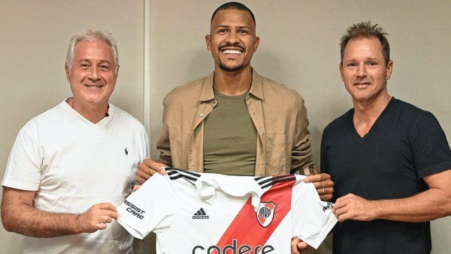 Salomón Rondón fue presentado y luego entrenó con sus nuevos compañeros en River.