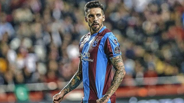 Estudiantes oficializó la contratación de José Sosa