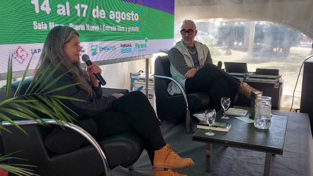 SelvaAlmada junto a Ferny Kosiak.