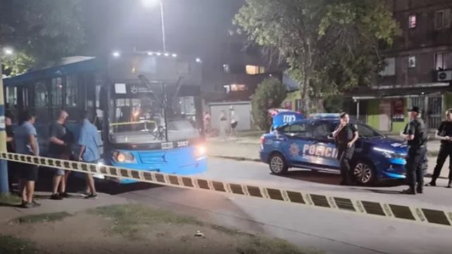 El colectivo de la línea 130 fue baleado en la punta de línea en barrio Acindar el pasado 22 de enero.