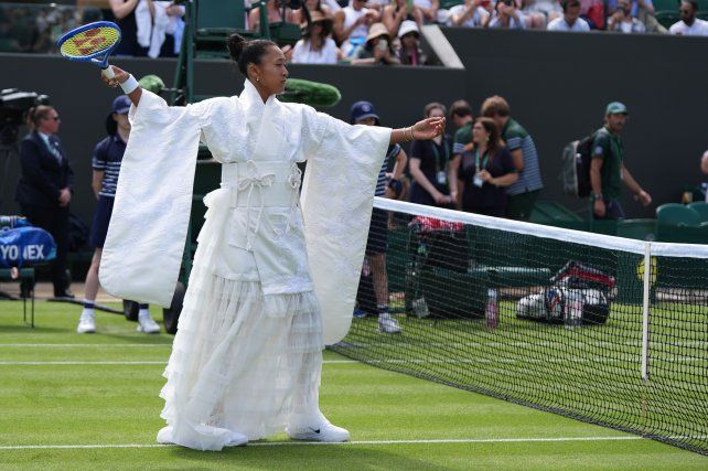 Una tenista juega en Wimbledon con un kimono inspirado en Kill Bill