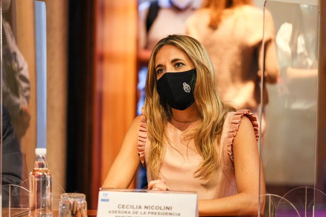 Fernández firmaría un DNU para habilitar la llegada de las vacunas de Pfizer, Moderna y Janssen