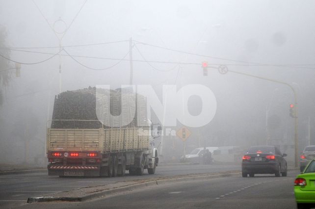 Alertan a conductores por la presencia de bancos de niebla en todas las rutas