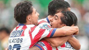 Unión fue letal, le ganó de visitante a Sarmiento y se metió en la lucha de arriba en la zona A