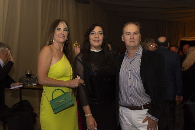 Juliana Genovés, Griselda Báez y Alberto Nistrov.