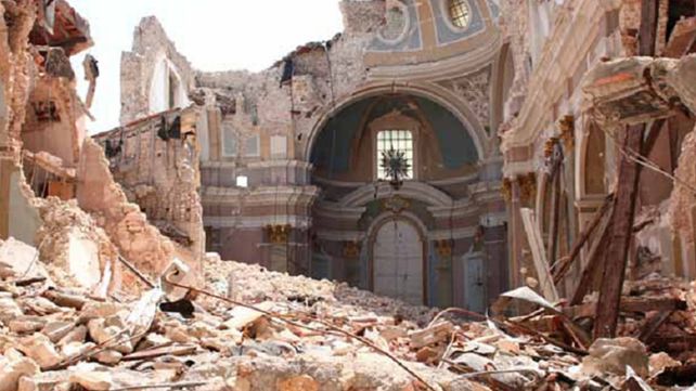 Devastación. La catedral de LAquila fue demolida por el sismo del 6 de abril de 2009.