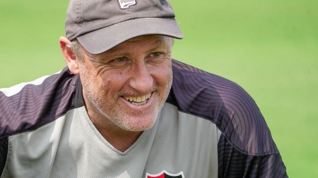 Ricardo Lunari quiere darle su sello al equipo en su presentación en la primera de Newells.