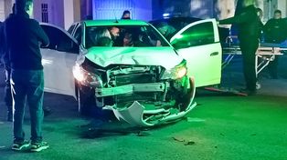 Uno de los autos involucrados en el choque de este martes en barrio Belgrano.