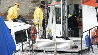 Macabro hallazgo del cadáver de un hombre flotando en el río y envuelto en frazadas