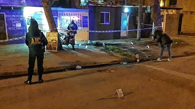 Comenzó agosto con asesinatos: personal de AIC trabaja en la almacén de Garzón al 3800