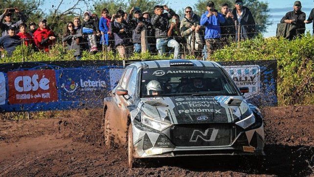 El paraguayo Fabrizio Zaldívar continúa marcando el ritmo en Córdoba.