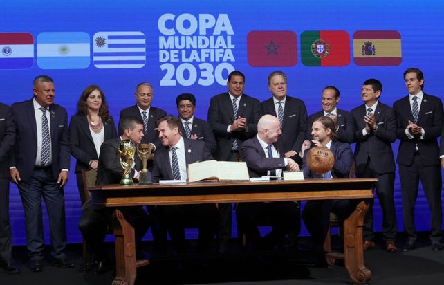 Los representantes máximos del fútbol mundial se reunieron para definir el Mundial 2030.