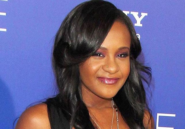 Finalmente, publicaron las fotos de la hija de Whitney Houston muerta