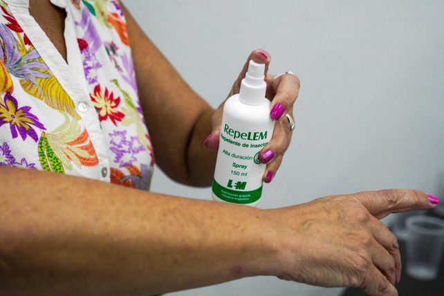 Dengue: el laboratorio municipal elaboró repelentes y definió a quiénes entregarlos gratis