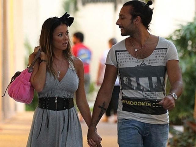 ¿Crisis en la pareja? Karina Jelinek se fue sola de viaje