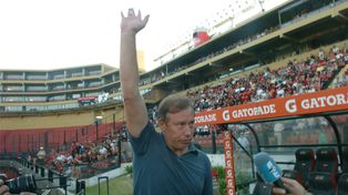 Busca quedar en la historia