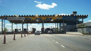 La Aduana puso un escáner para detectar droga en el Puente Rosario-Victoria