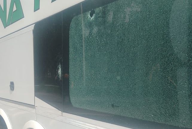 Ataque a un colectivo que trasladaba agentes del Servicio Penitenciario.&nbsp;